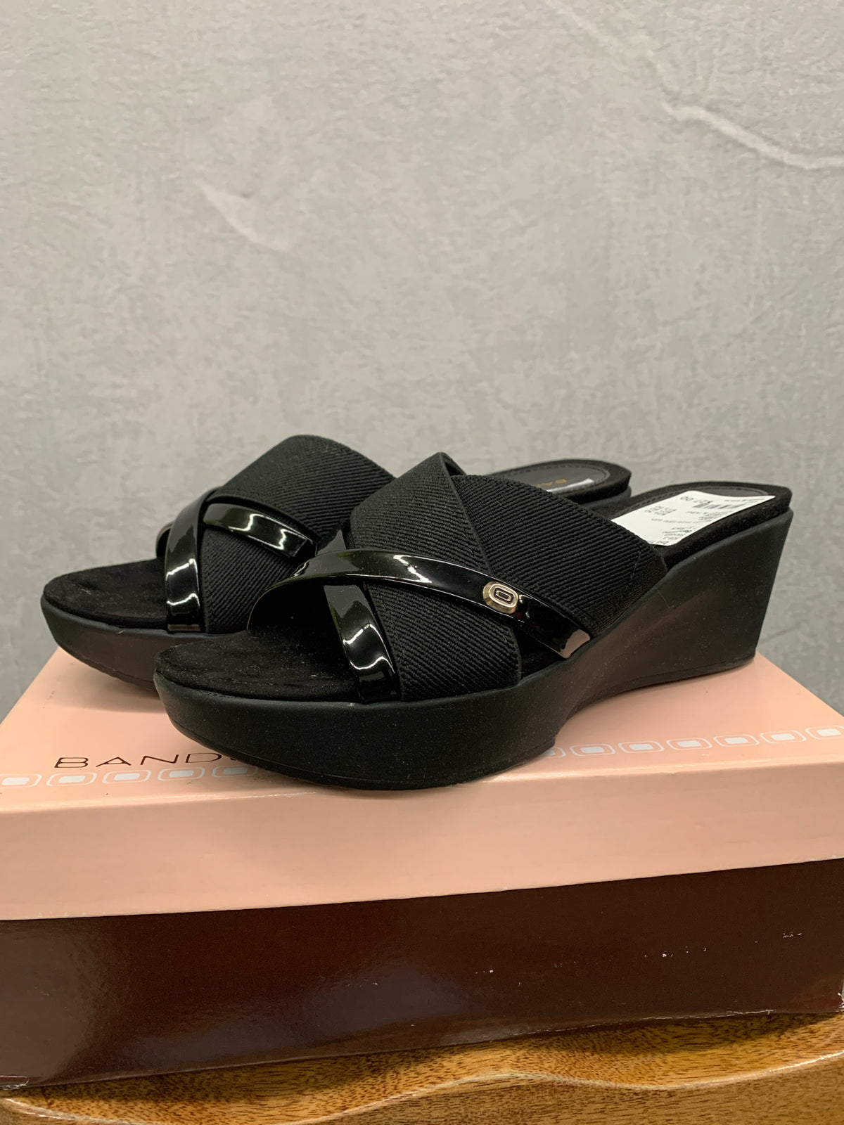 Bandolino 7.5 Sandals