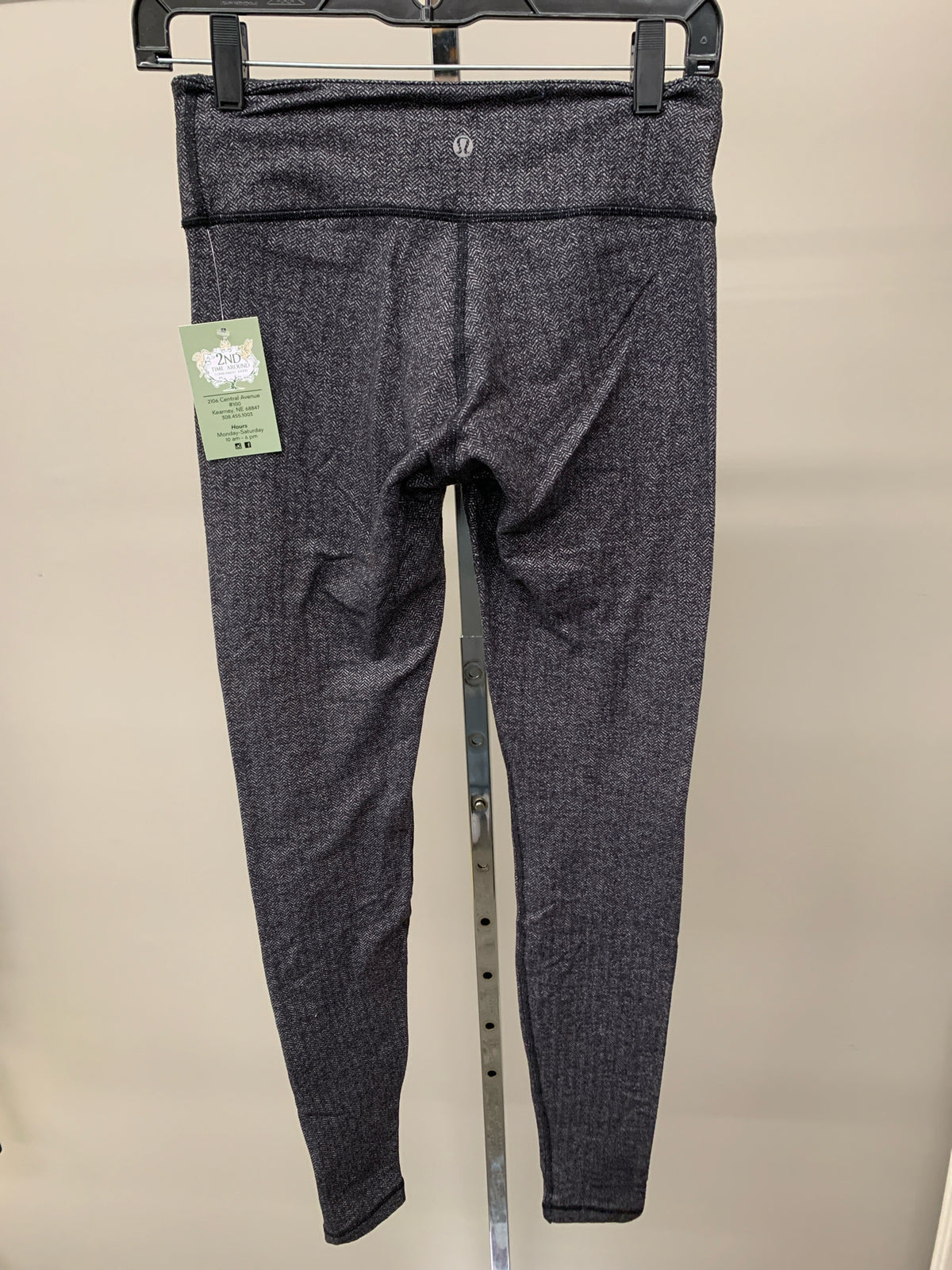 Lululemon Size 6 Athletic