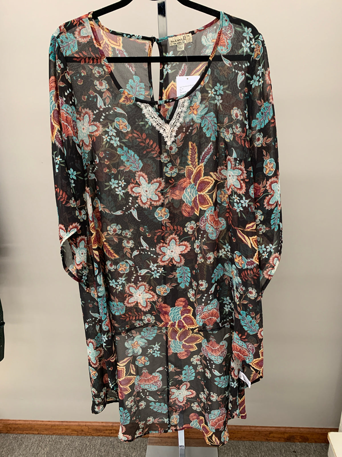 One World Size 1X Shirt