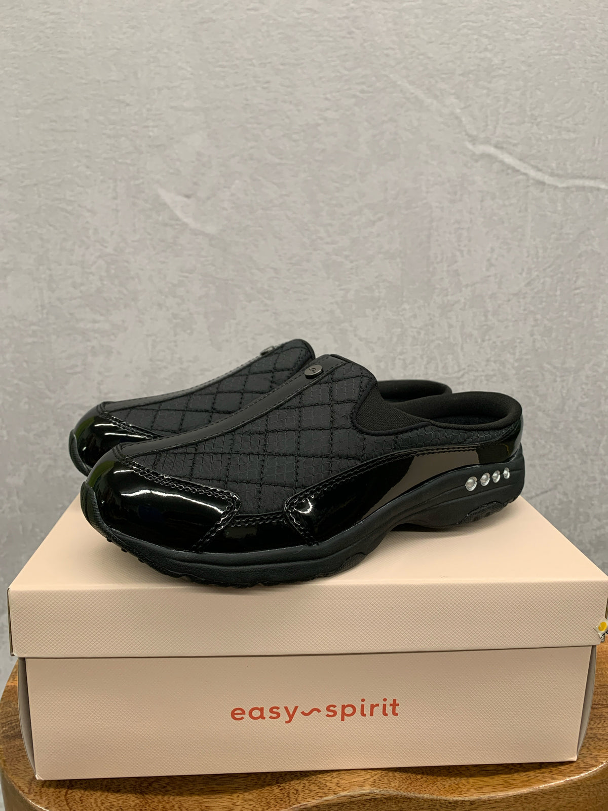 Easy Spirit 7.5 Clogs