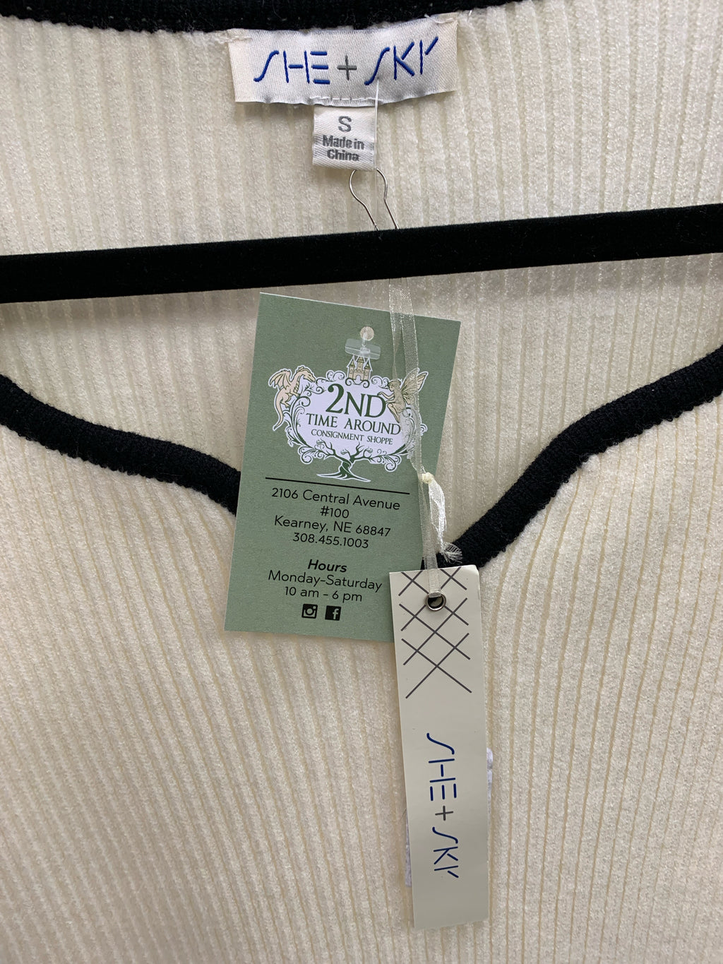 She and Sky Size S Sweater