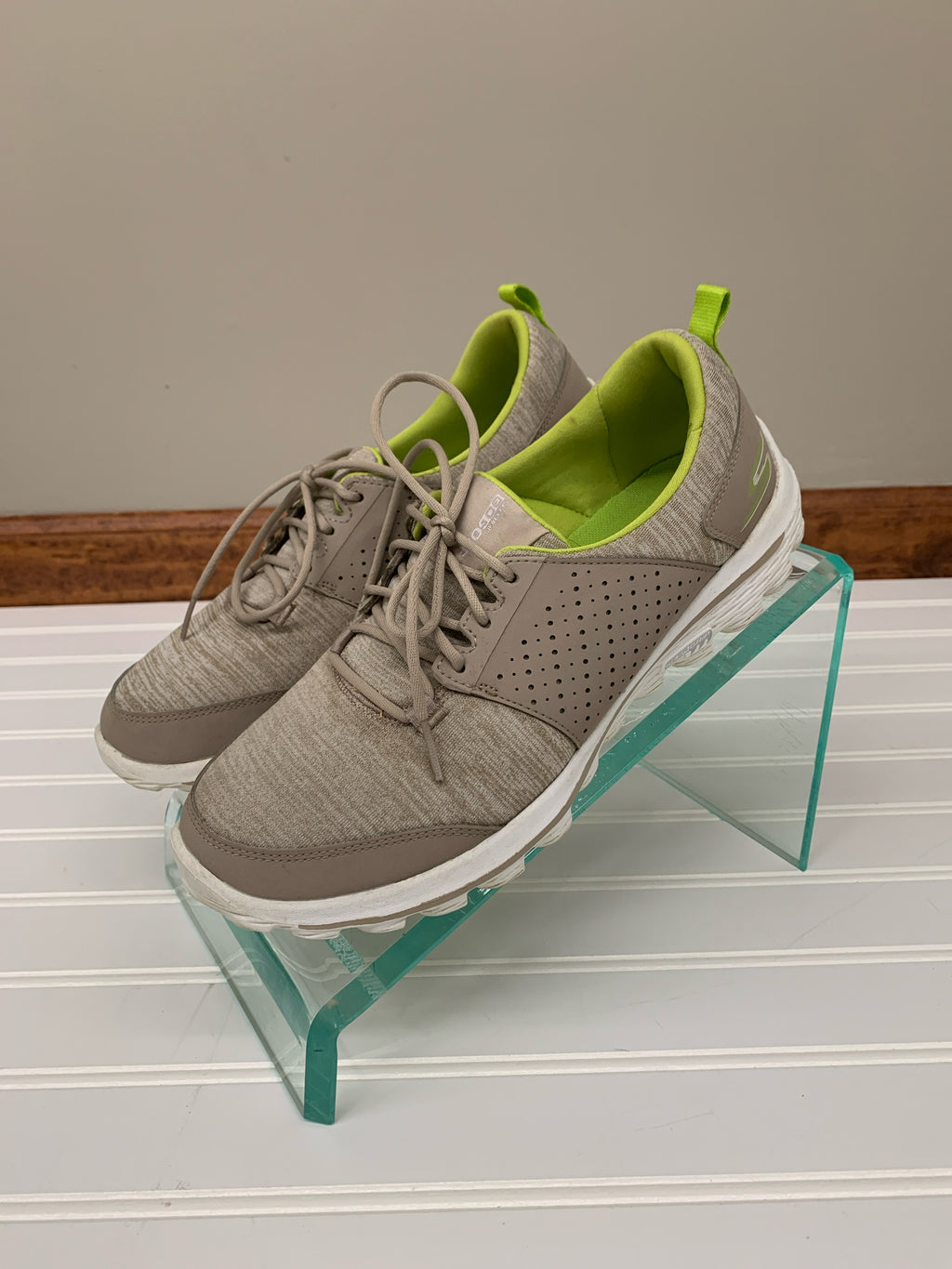 Skechers 9.5 Shoes