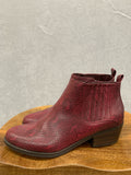 Kim Rogers 10 Boots