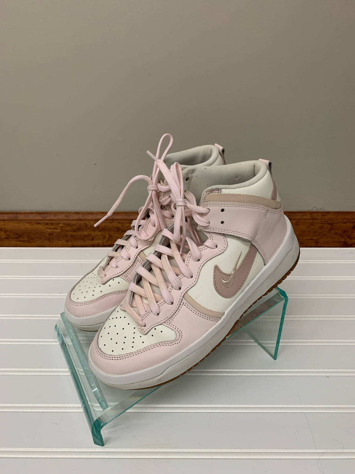 Nike 8.5 Sneakers