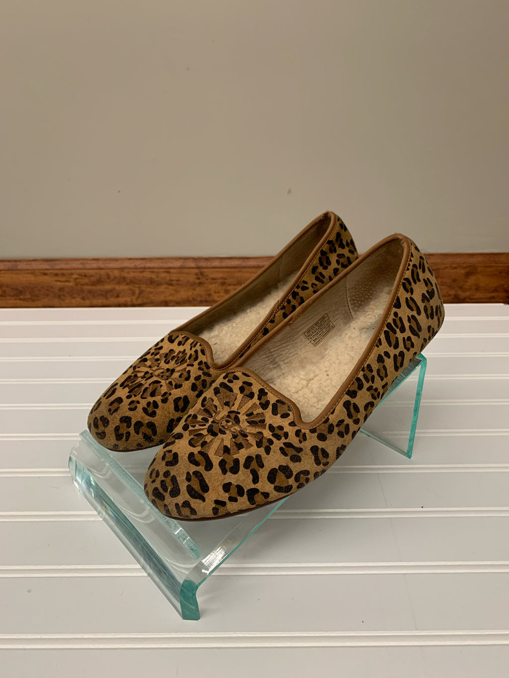 UGG 10 Flats