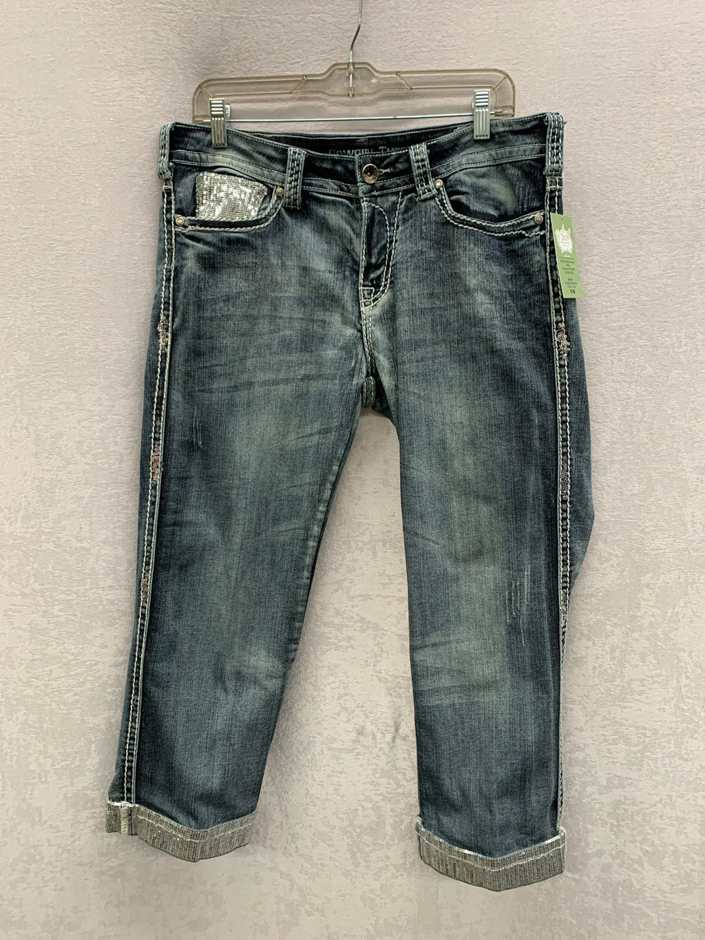 Cowgirl Tuff Co. Size 31 Jeans