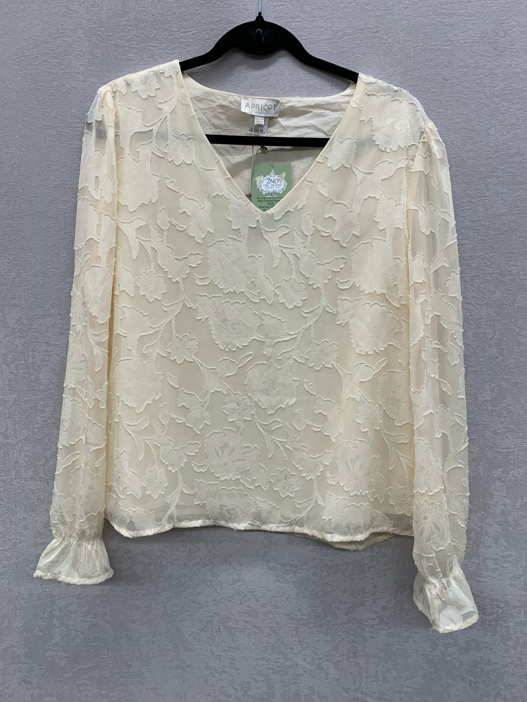 Apricot Size M Shirt