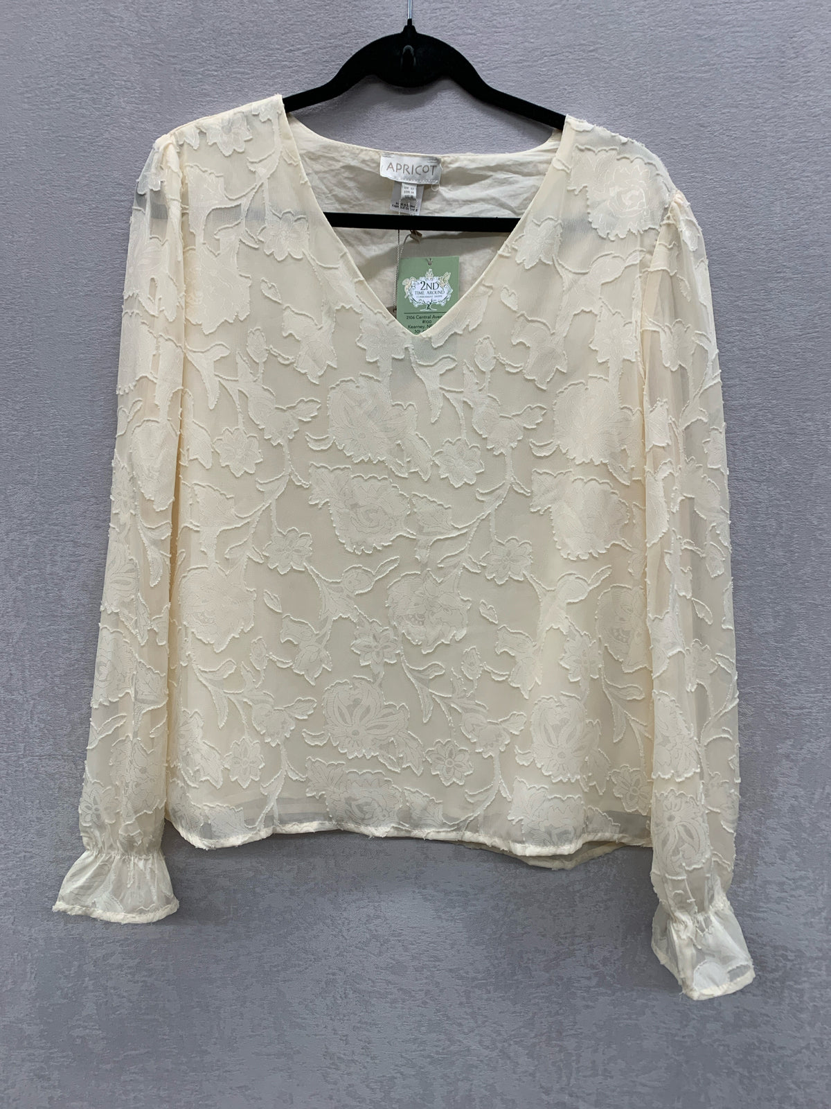 Apricot Size M Shirt