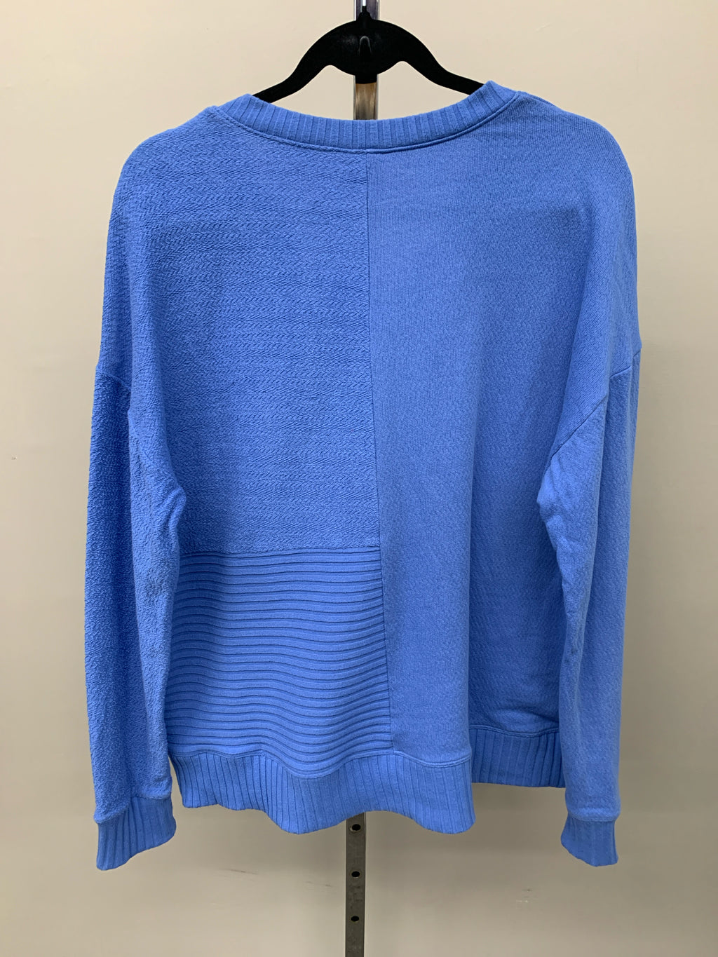 Cabi Size M Sweater