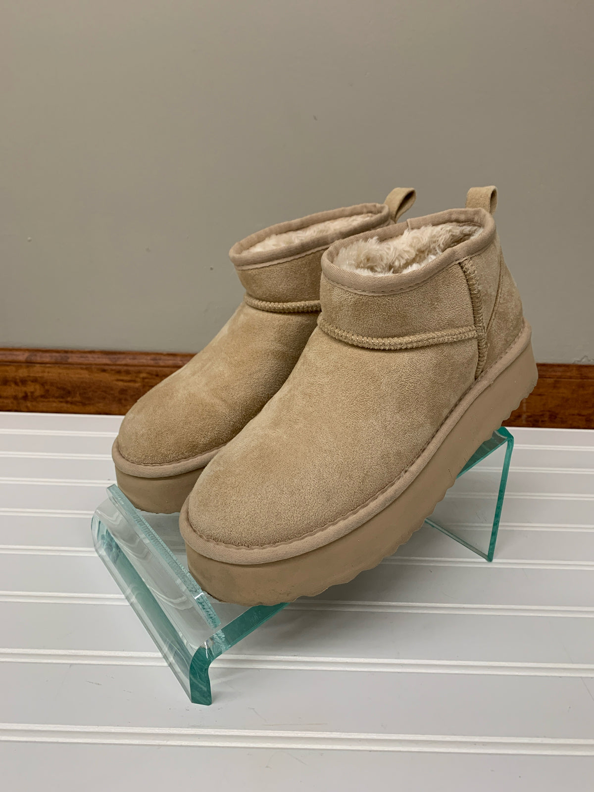 Beach 9 Boots
