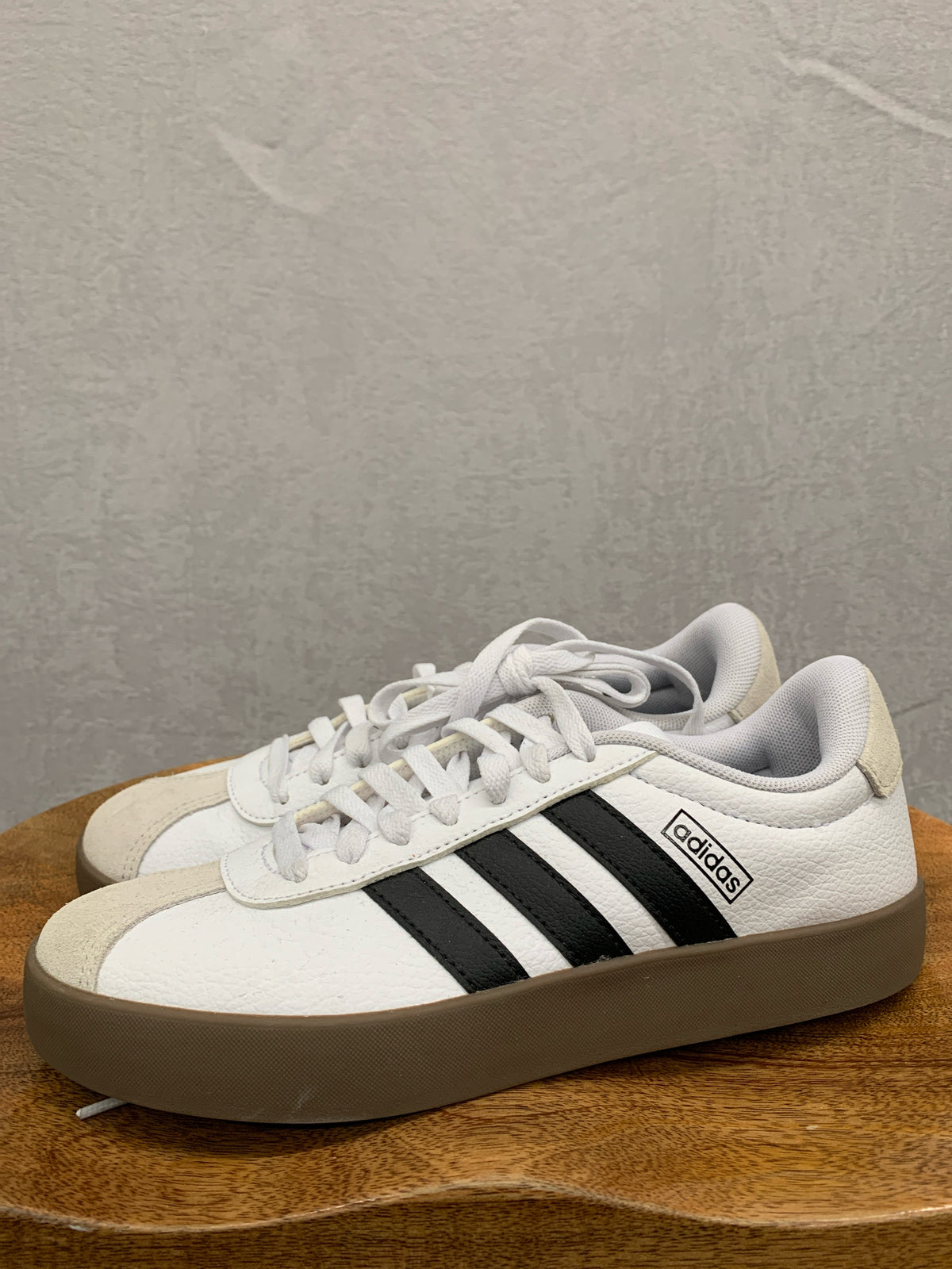 Adidas 8 Sneakers