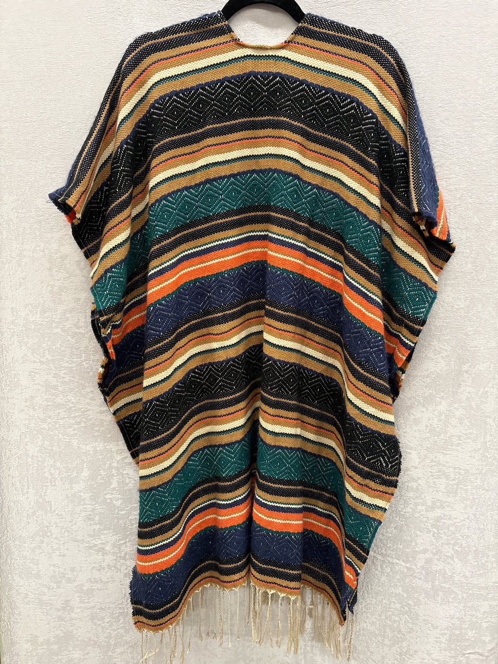 Do everything in love Size One Size Poncho