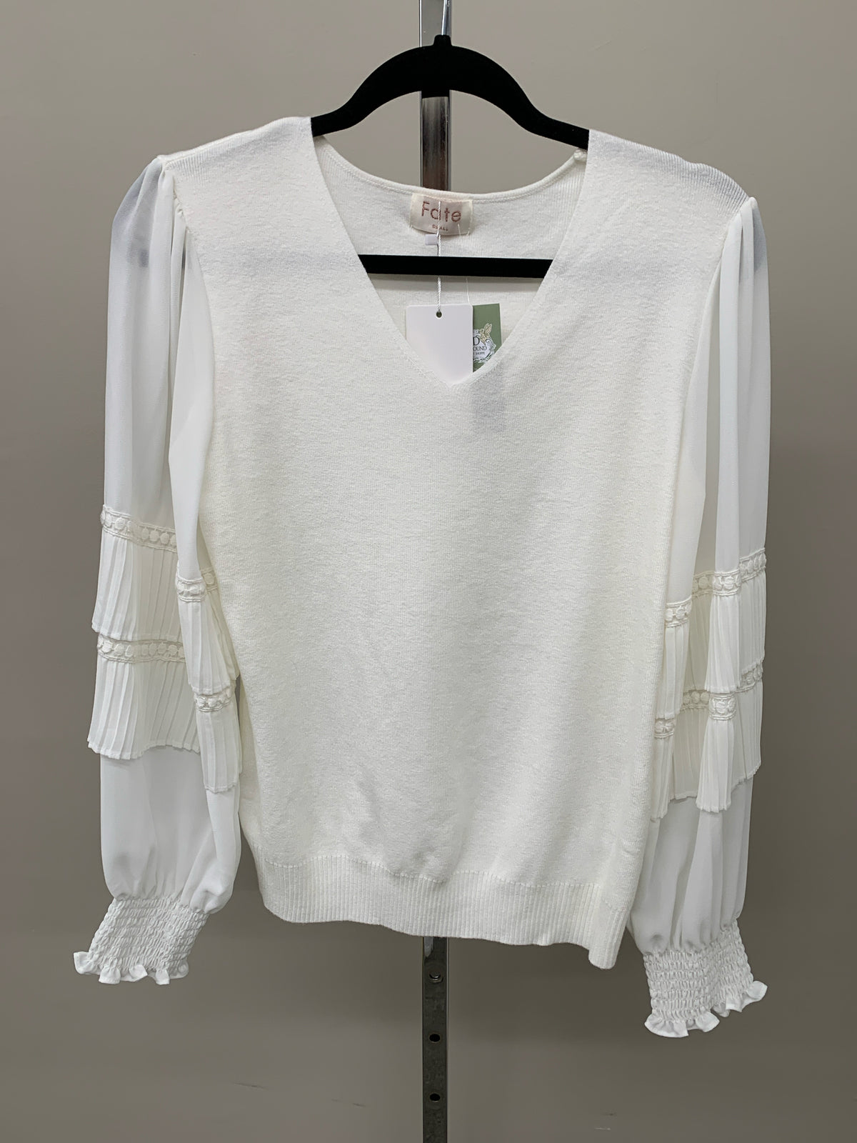Fate Size S Sweater