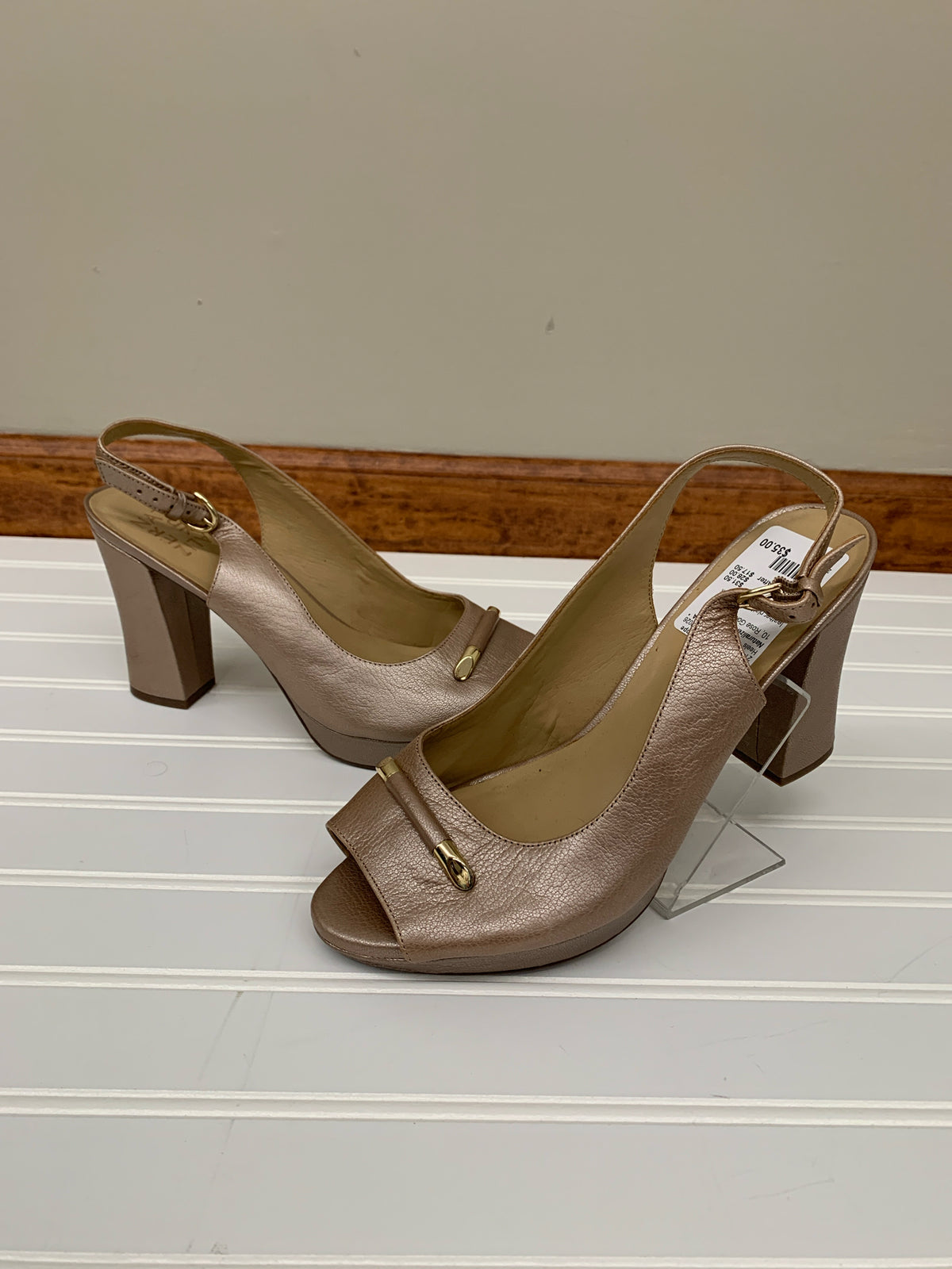 Naturalizer 10 Heels