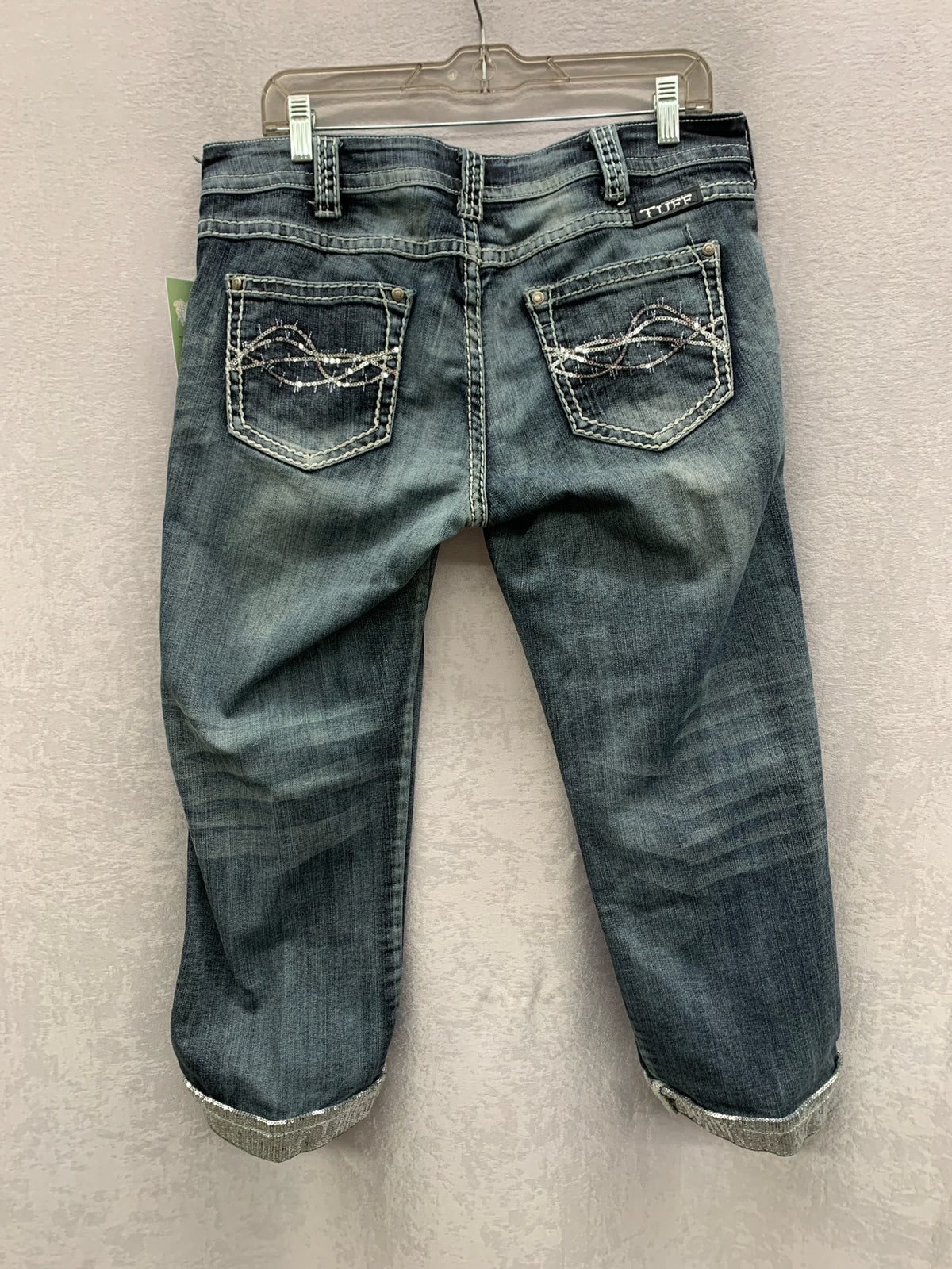 Cowgirl Tuff Co. Size 31 Jeans