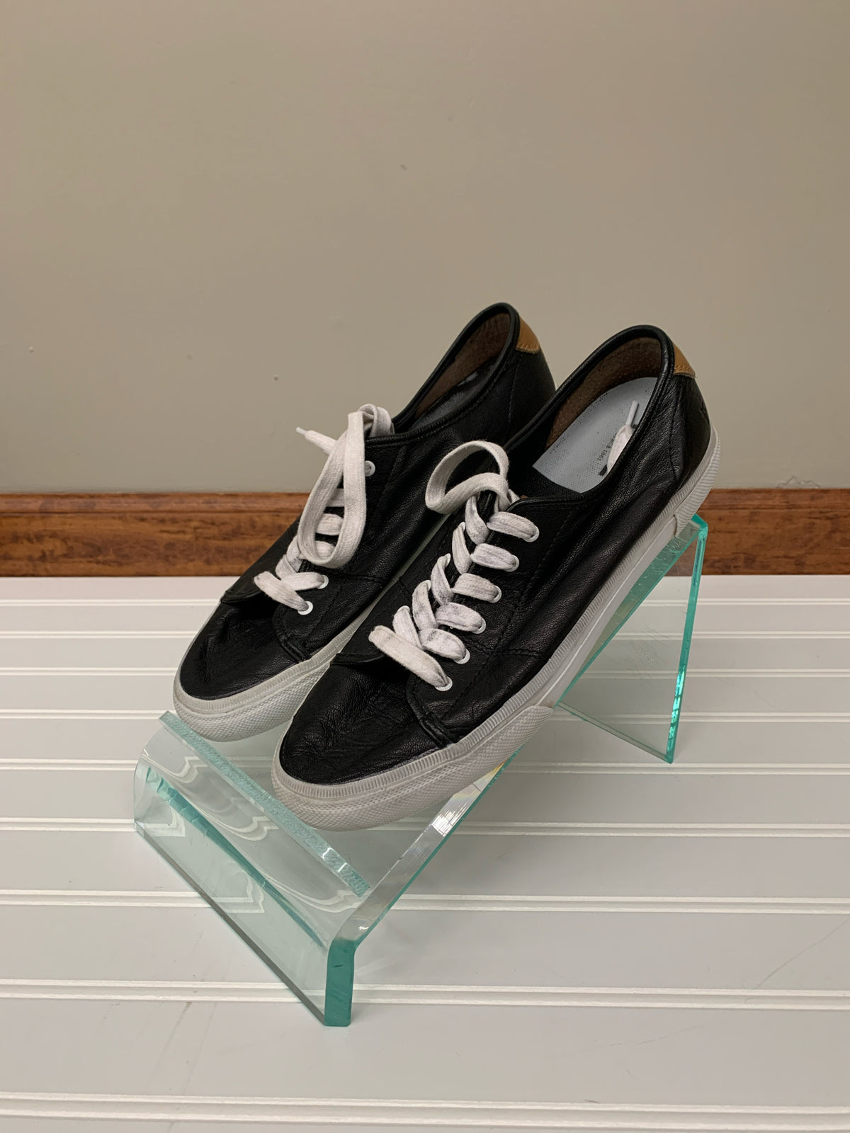 9.5 Frye Shoes