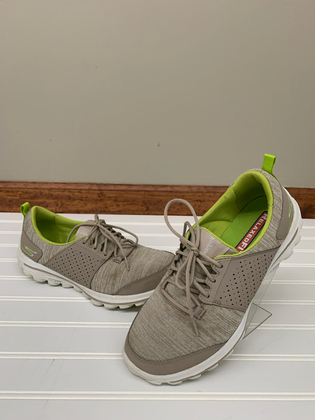 Skechers 9.5 Shoes