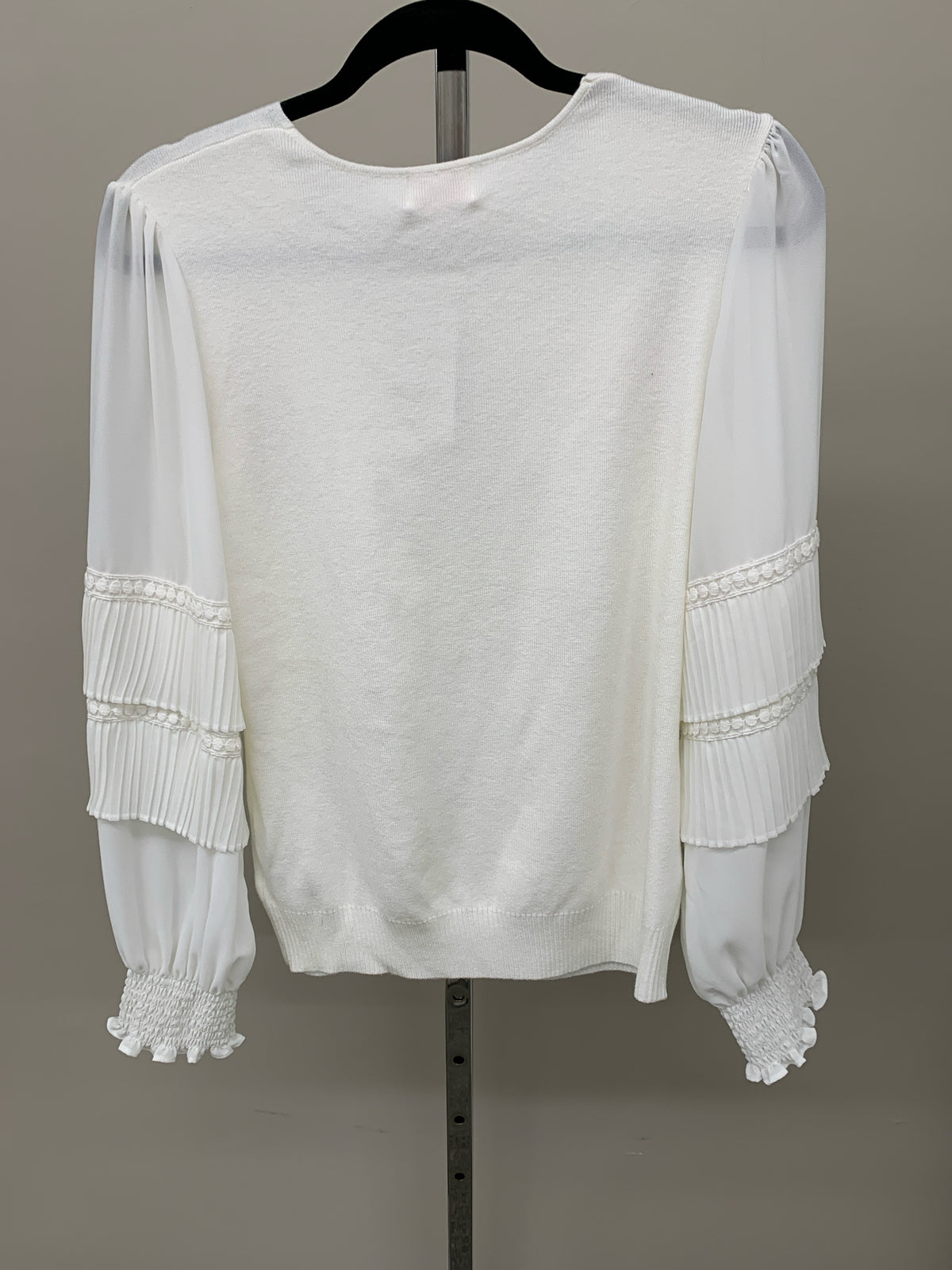 Fate Size S Sweater