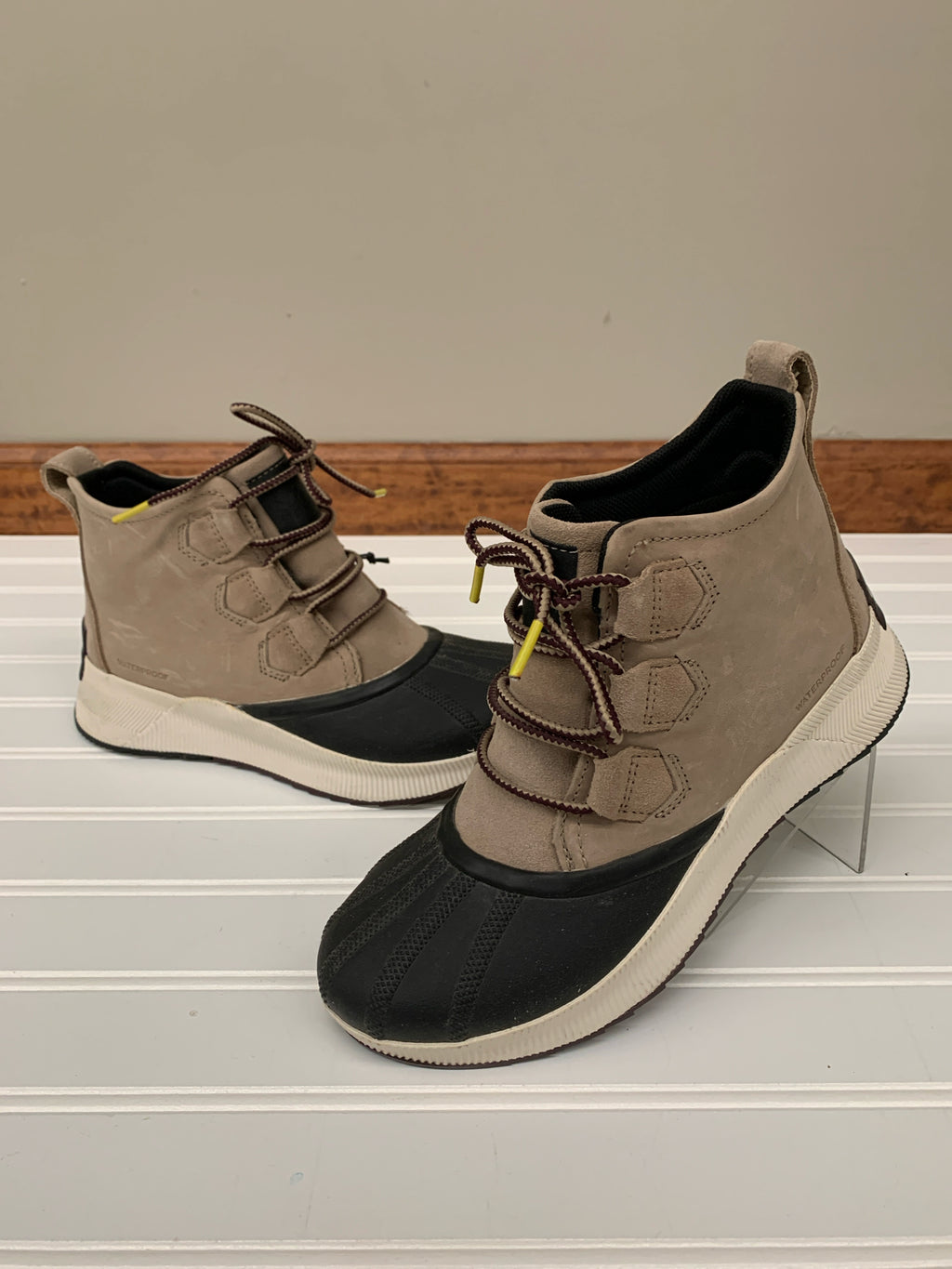 Sorel 7.5 Boots